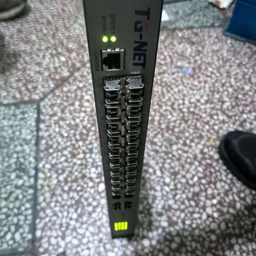 议价拆机TG-NET S5500E-28F-4TF 交换机，