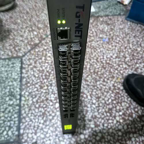 议价拆机TG-NET S5500E-28F-4TF 交换机，