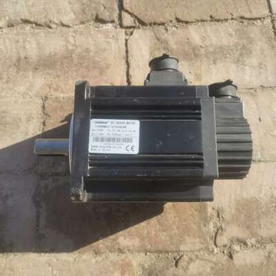 议价东菱130DNMA2-01D5BKAM电机，220V  1.