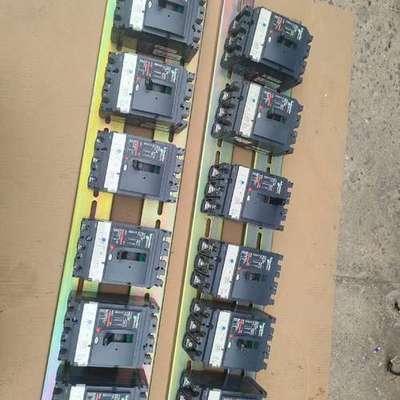 议价nSX 100F 断路器，35/50 A  4台