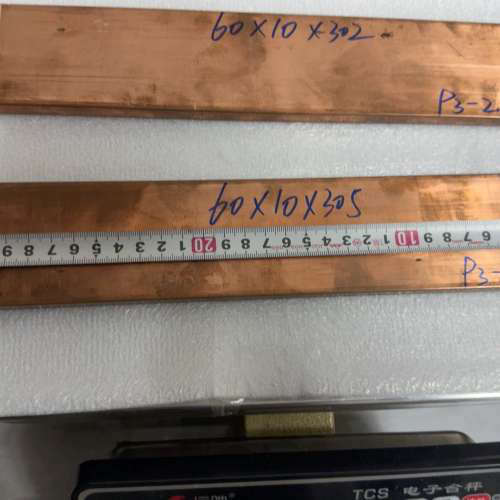 议价紫铜板出售，尺寸规格约60x10x305mm和60x10x3