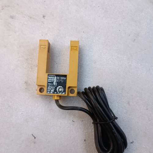 议价U型光电开关E3s-gs30e2 实物全新，功能正常，有