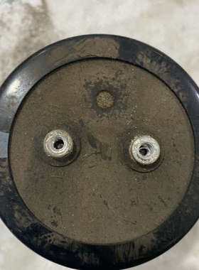 议价200v33000UF 成色如图