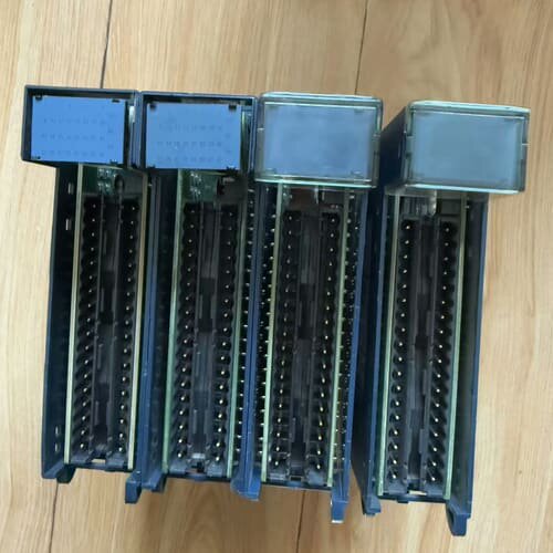 议价IC694MDL660-BC，共四块，功能好，成色如图所示