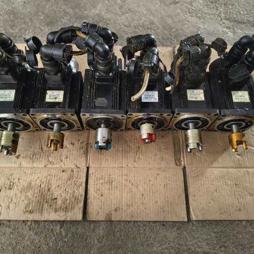 议价华大伺服电机110ST－M04030LFB，1.2KW，4N