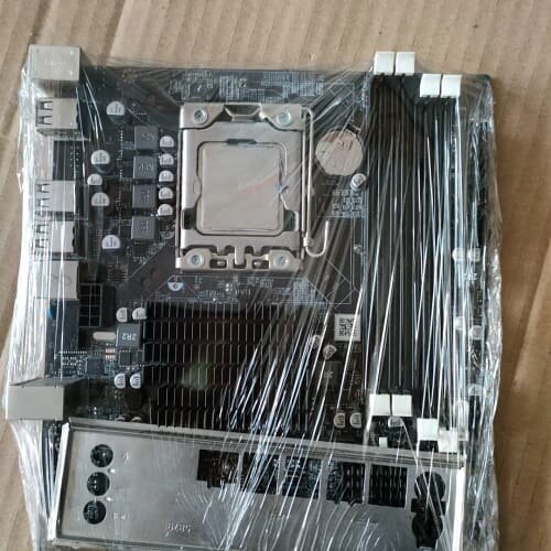 议价X58E5645处理器套装。能用服务器内存。四个内存插槽。