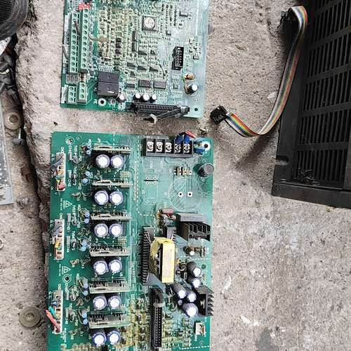 议价红旗泰rf300a  拆机板子一套，电源板好，主板有碰掉的