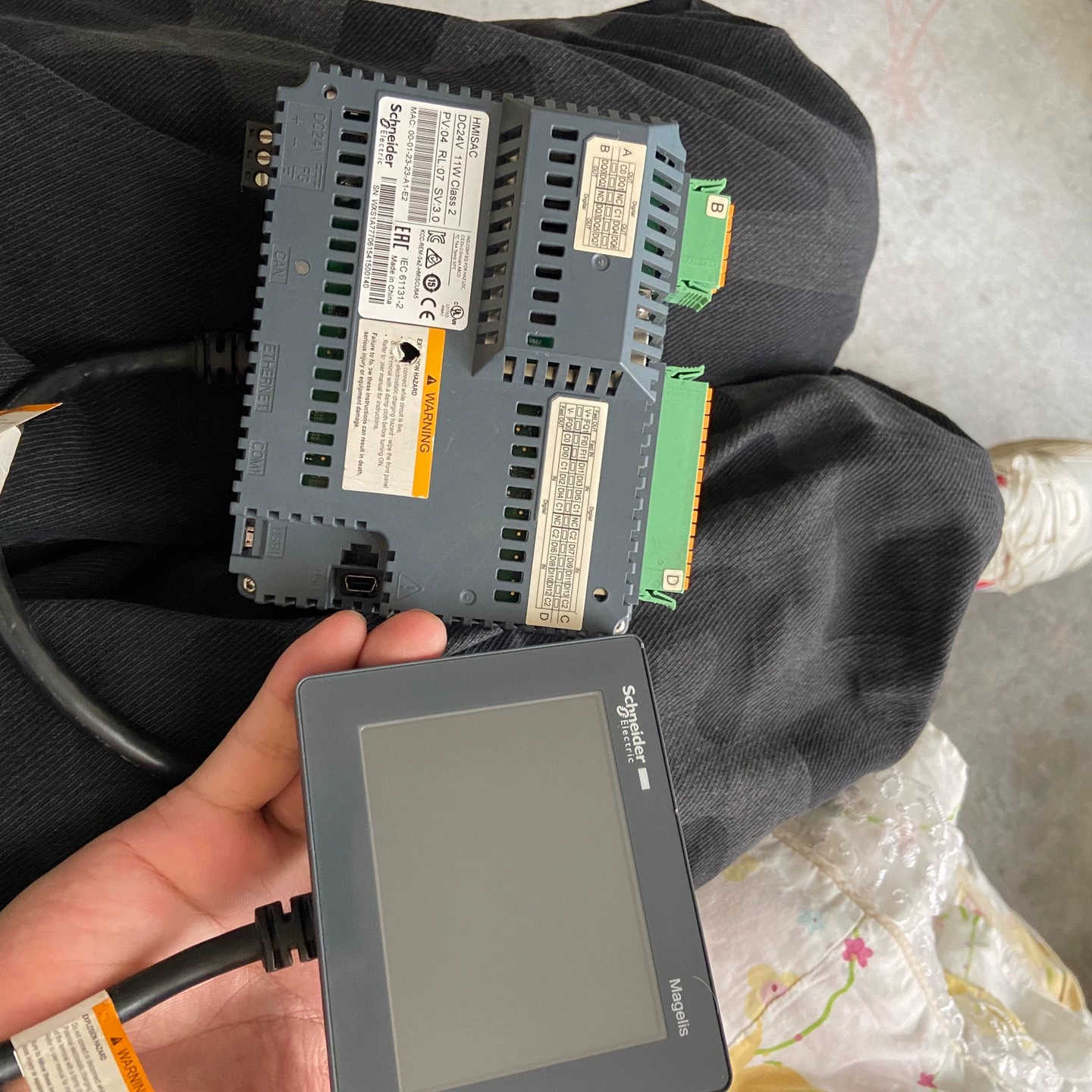 议价触摸屏 HMIS65 HMISAC 通电显示红灯便宜处