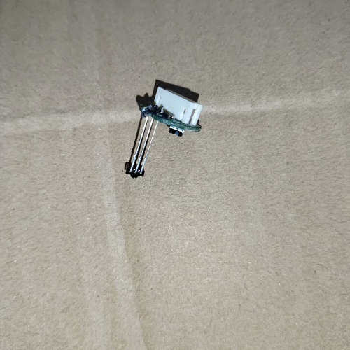 议价惠威D300拆箱遥控接头 宝贝正常使用，实物见图，不议价，