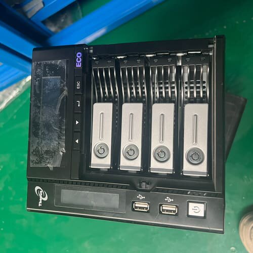 议价色卡司 Thecus N4200ECO 4盘 3.5寸 大盘