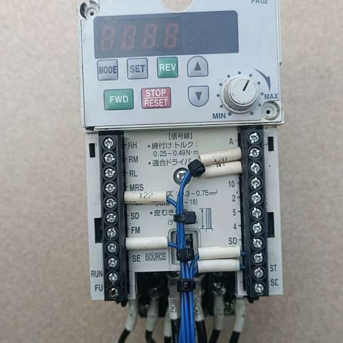 议价三菱变频器FR-E520S-0.4，单相220V原装拆机，实