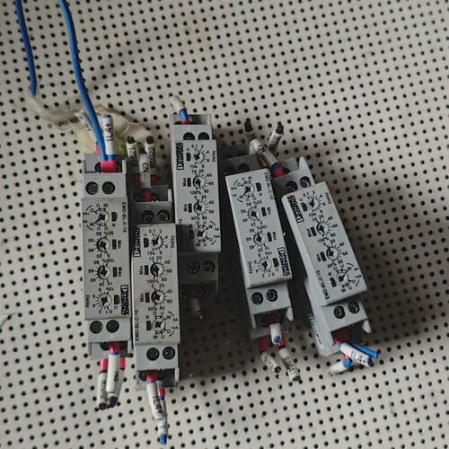 议价菲尼克斯电流监控继电器EMD-BL-C-10拆机5个，有