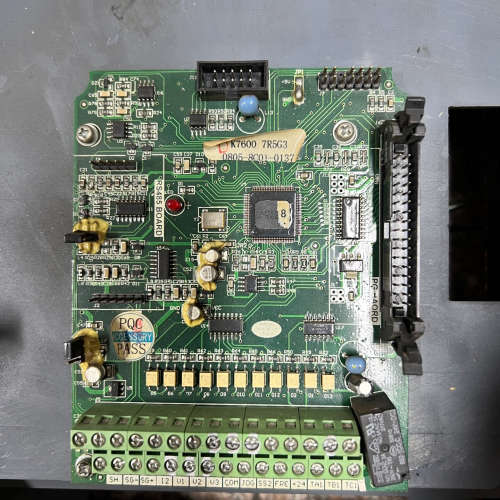 议价普传 PI7600系 7R5G3 变频器7.5KW 380V