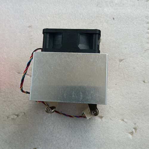 议价2u金钱豹2011散热器。长方形。正方形。温控。成色新。可充