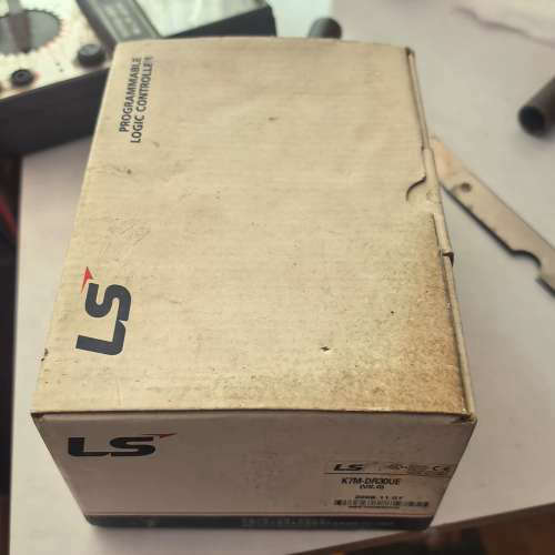 议价LS产电PLC，型号K7M-DR30UE，V2.0版本。