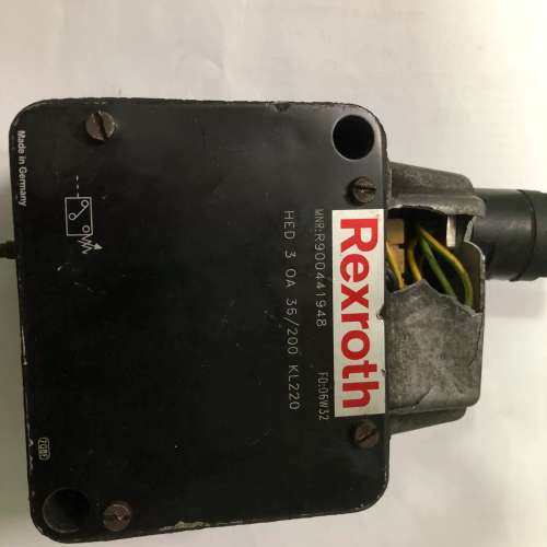 议价德国力士乐压力开关，拆之前被叉车搞破的。配件价