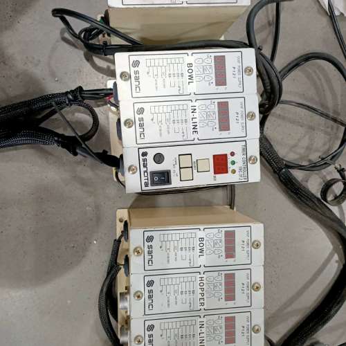 议价产台圆平振控制器，有三组:单个三合一四合一，型号:P