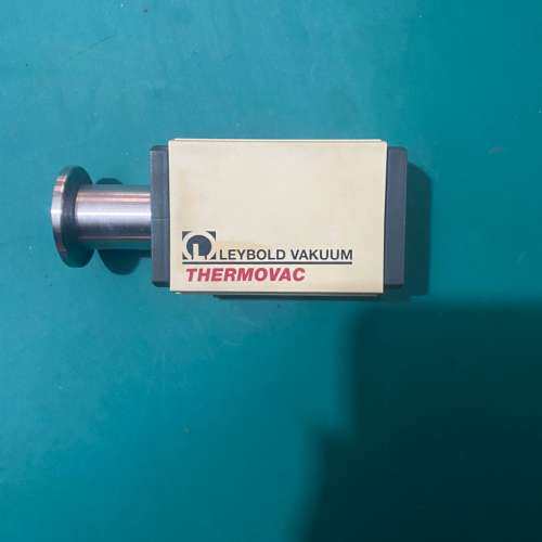 议价莱宝真空计 TTR100，230026 成色如图，网口有点生