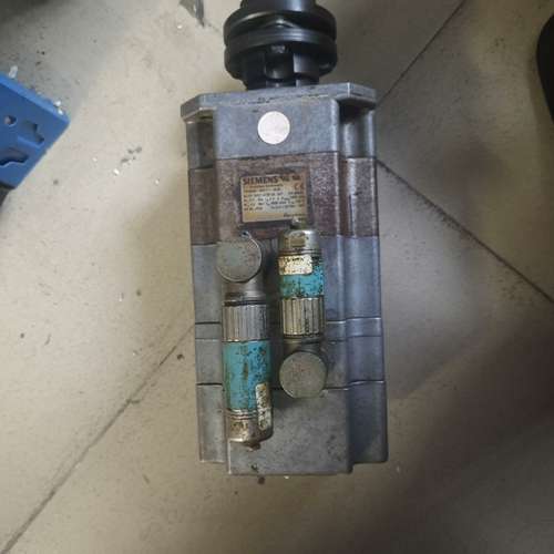 议价伺服电机1FK6060－6AF71－1AG0，成色如图