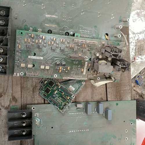 议价430变频器  板子一组，模块正常，有意私聊，有灰尘，