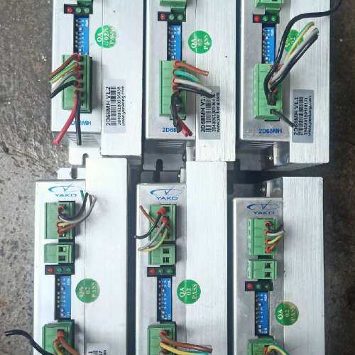 议价2D68MH拆机研控步进电机驱动器