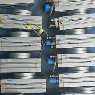 议价台湾雅德客拆机气缸，旋转气缸。HRQ200A     HRQ