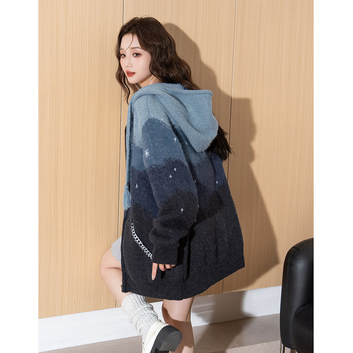 唐狮2026秋冬季新款开衫毛衣女连帽渐变撞色图案提花拉链毛线衫,女装/女士精品,毛衣,淘宝优惠券,粉丝福利购,淘宝优惠卷