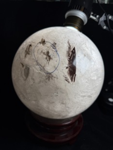 特价 喜马拉雅老矿骸骨水晶球（内有流动小石胆）24.3厘米19公斤