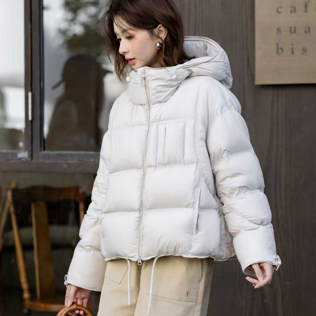 聚酯纤维连帽短款羽绒服时尚保暖