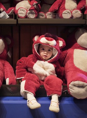 手工草莓熊Lotso宝宝连体衣网红抖音爬服外出服睡衣儿童冬季保暖