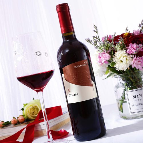 西班牙进口幸福半甜红酒不酸不涩