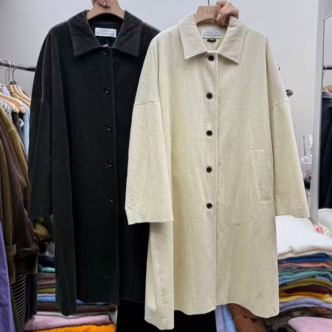 翻领单排扣灯芯绒长款外套女