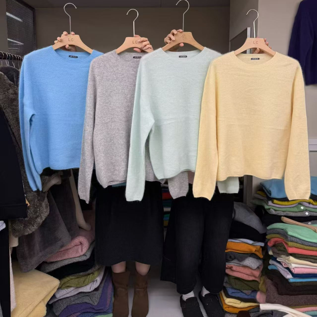 百搭圆领纯色羊毛针织衫毛衣女