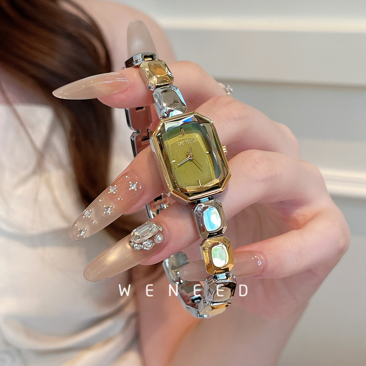 weneed轻奢小众手表女款2025新款方糖小绿表高级感气质小表盘女表