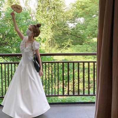 法式前后V领露背白色连衣裙超长款到脚踝修身收腰显身材长裙女夏