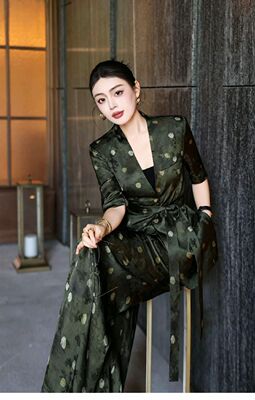 春夏轻奢波点西装阔腿裤两件套女