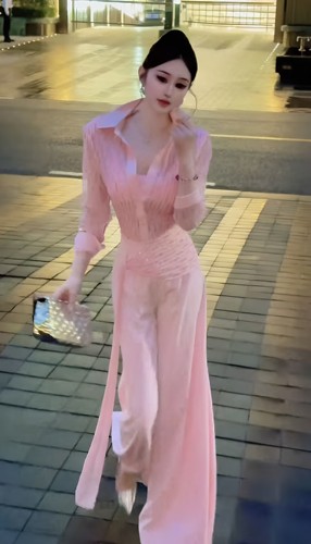 法式名媛优雅粉色衬衫阔腿套装