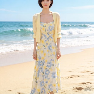 碎花雪纺连衣裙女2025夏修身显瘦减龄海边渡假开衫吊带裙子两件套