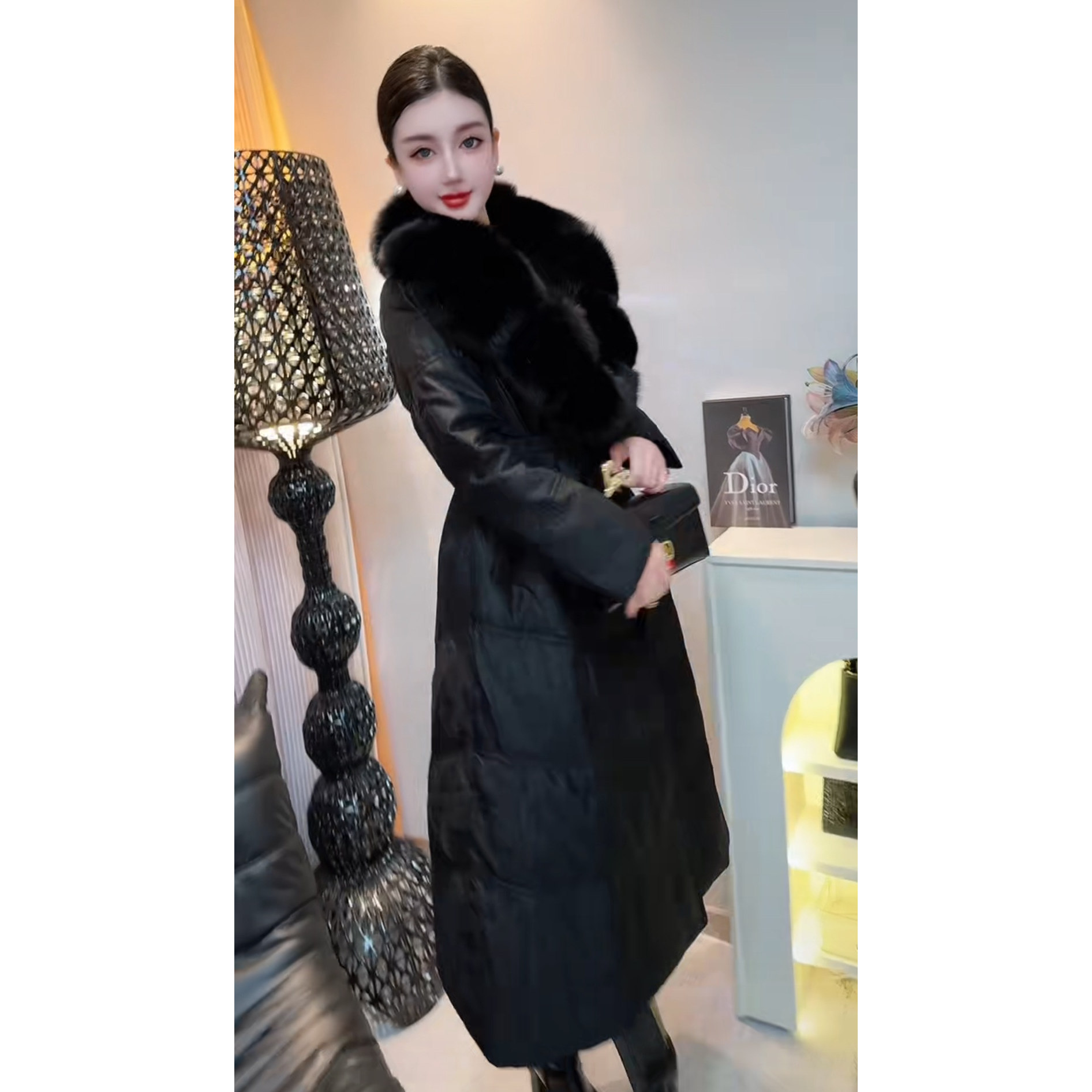 2025新款轻奢风大毛领中长款羽绒服女2025冬季狐狸毛收腰显瘦保暖