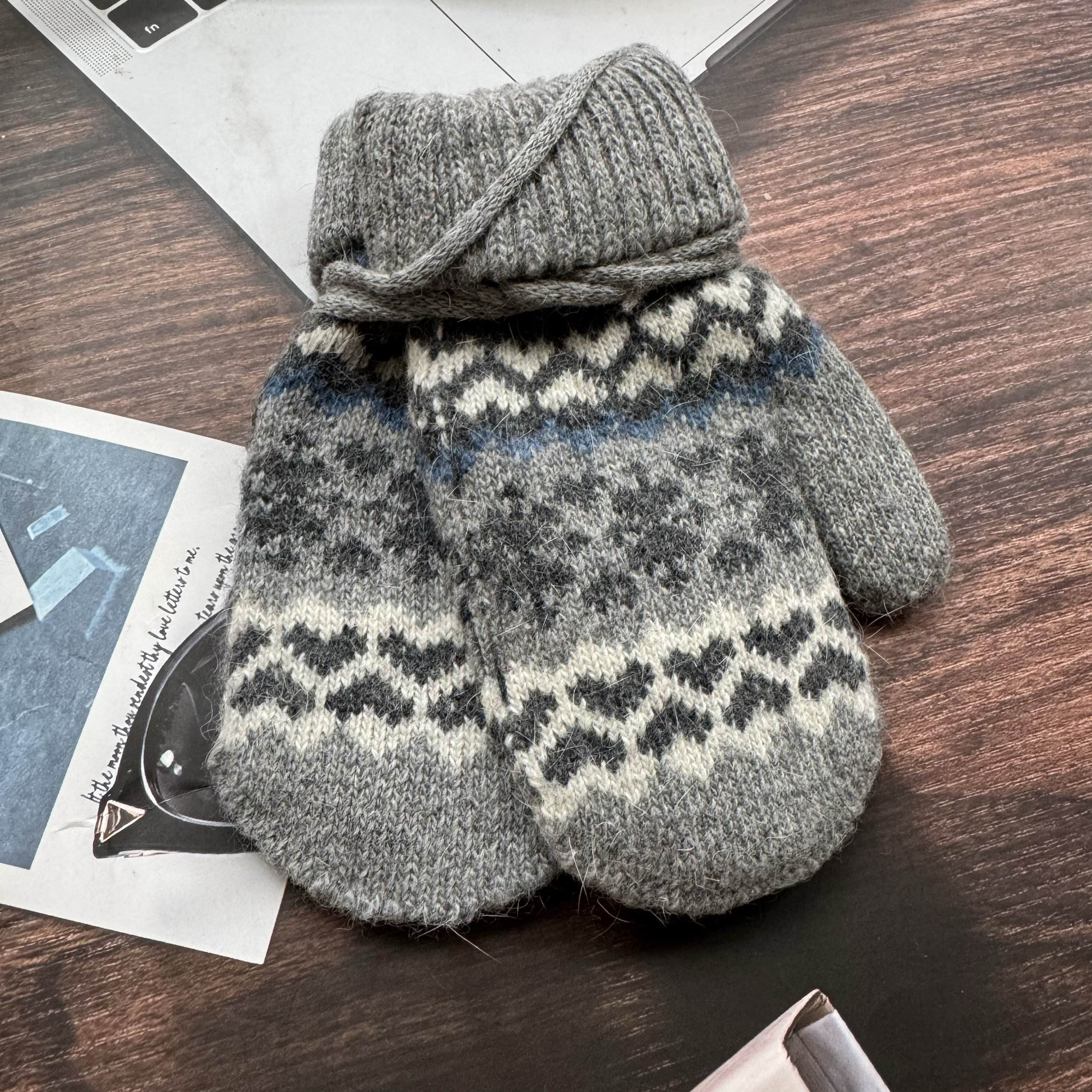 儿童保暖雪花挂脖小孩手套包邮