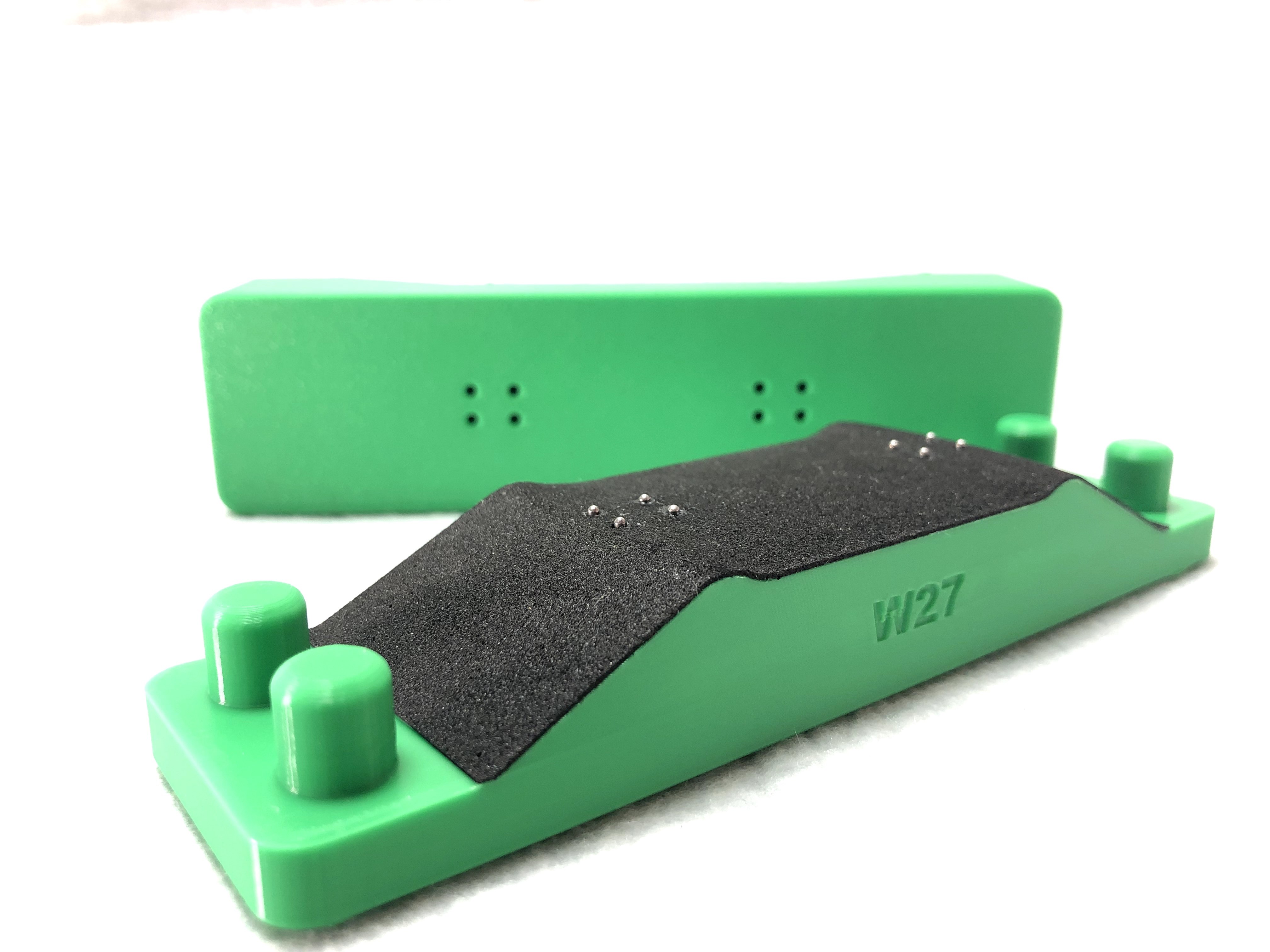 手指滑板制作模具浅凹高翘版型W27全新金属凸点青少年DIY滑板制作,运动/瑜伽/健身/球迷用品,滑板,淘宝优惠券,粉丝福利购,淘宝优惠卷