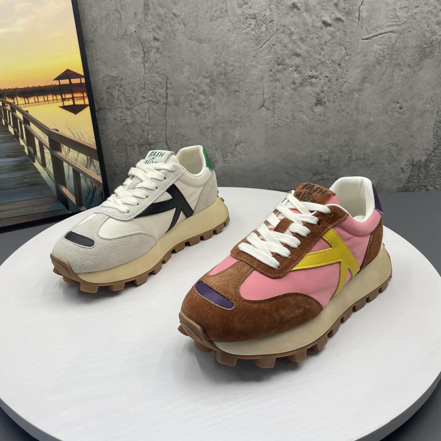 工厂撤柜处理2025秋冬季新款真皮厚底韩版拼色学院风德训鞋女鞋