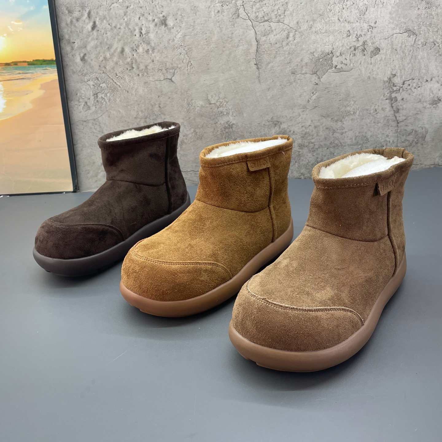 2025新款撤柜断码处理冬季圆头套筒户外厚绒保暖防寒雪地靴女棉靴