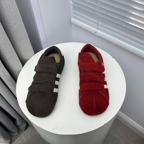 工厂撤柜处理2025秋冬季新款真皮魔术贴网红潮流爆款平底德训鞋女