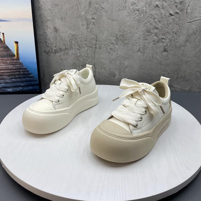 厚底增高小白鞋女2025新款奶茶色大头面包鞋休闲鞋板鞋全皮面女鞋