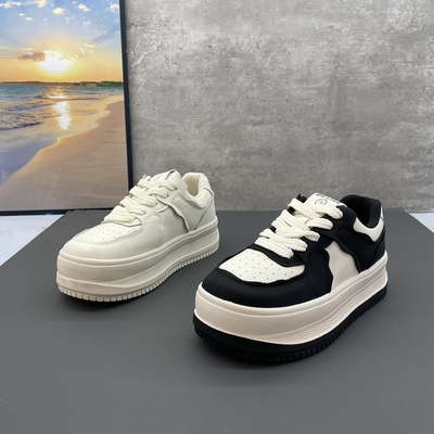 2024秋季新款撤柜断码真皮青年潮黑白拼色松糕厚底小白鞋板鞋女鞋