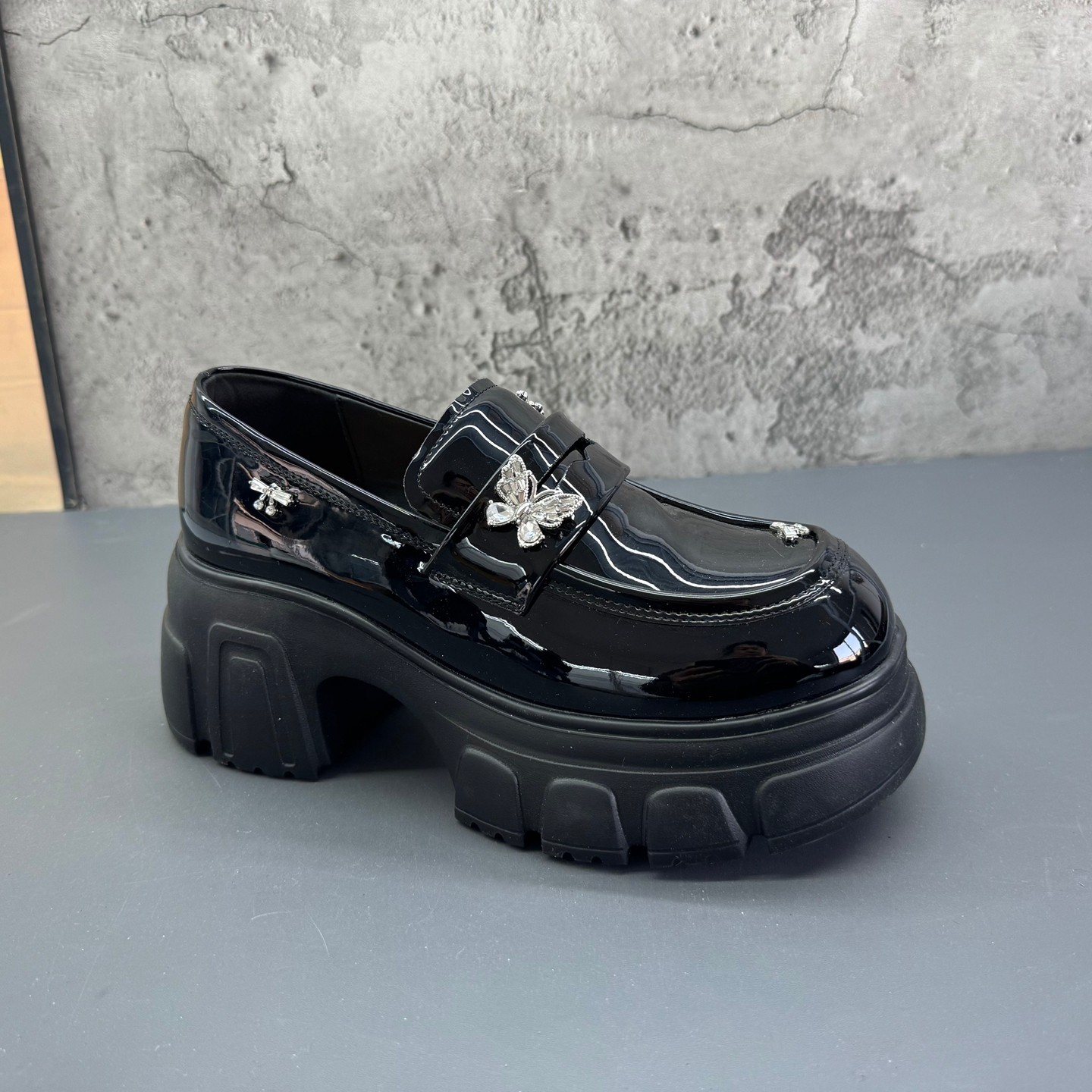 2026春季新款撤柜断码厚底小个子增高英伦风圆头套脚漆皮单鞋女鞋,女鞋,深口单鞋,淘宝优惠券,粉丝福利购,淘宝优惠卷