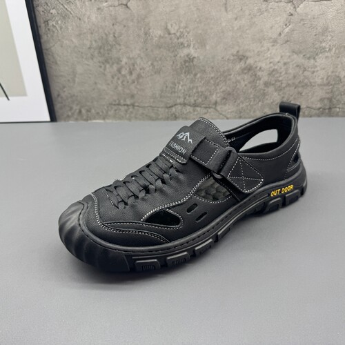 2026新款夏季撤柜断码真皮魔术贴时尚百搭软底沙滩鞋镂空男凉鞋