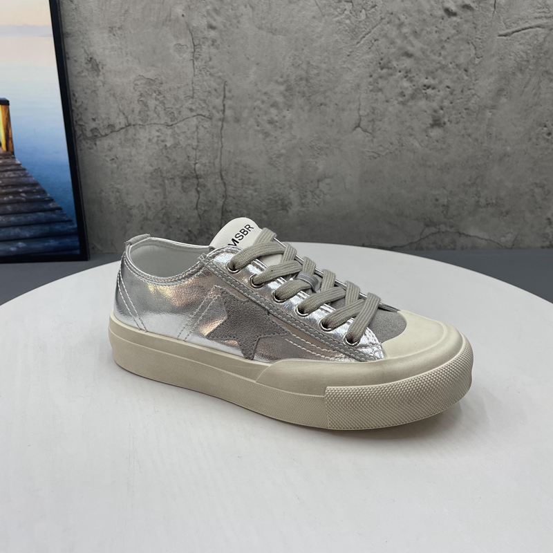 2025春季新款撤柜断码真皮韩版平底网红潮款学院风软皮学生女板鞋