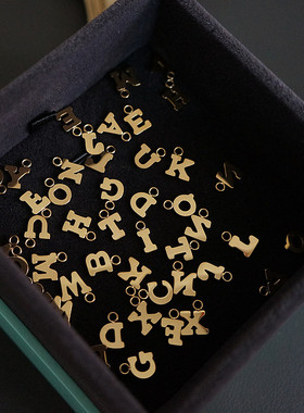 RUKL情侣包金26个英文字母吊坠